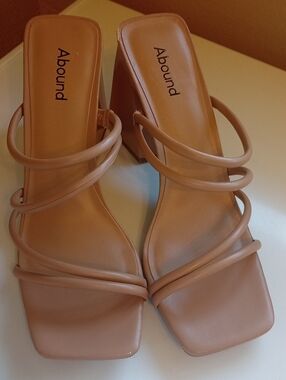 Abound Strappy Open Toed Elevated Basic Block Heeled Nude  Sandals Size 11